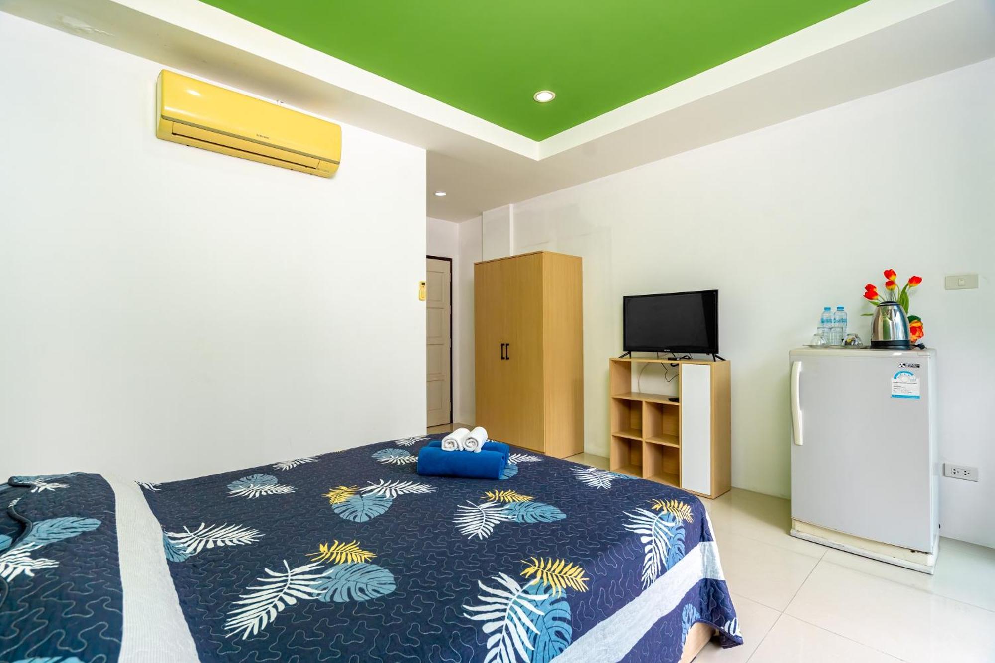 Nice To Meat You Rooms Patong Экстерьер фото